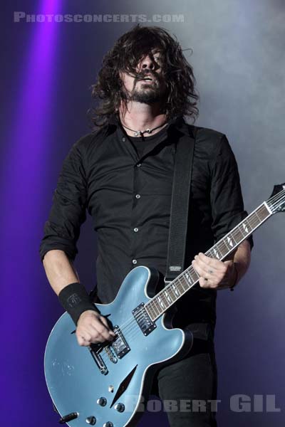 FOO FIGHTERS - 2011-08-26 - SAINT CLOUD - Domaine National - Grande Scene - 